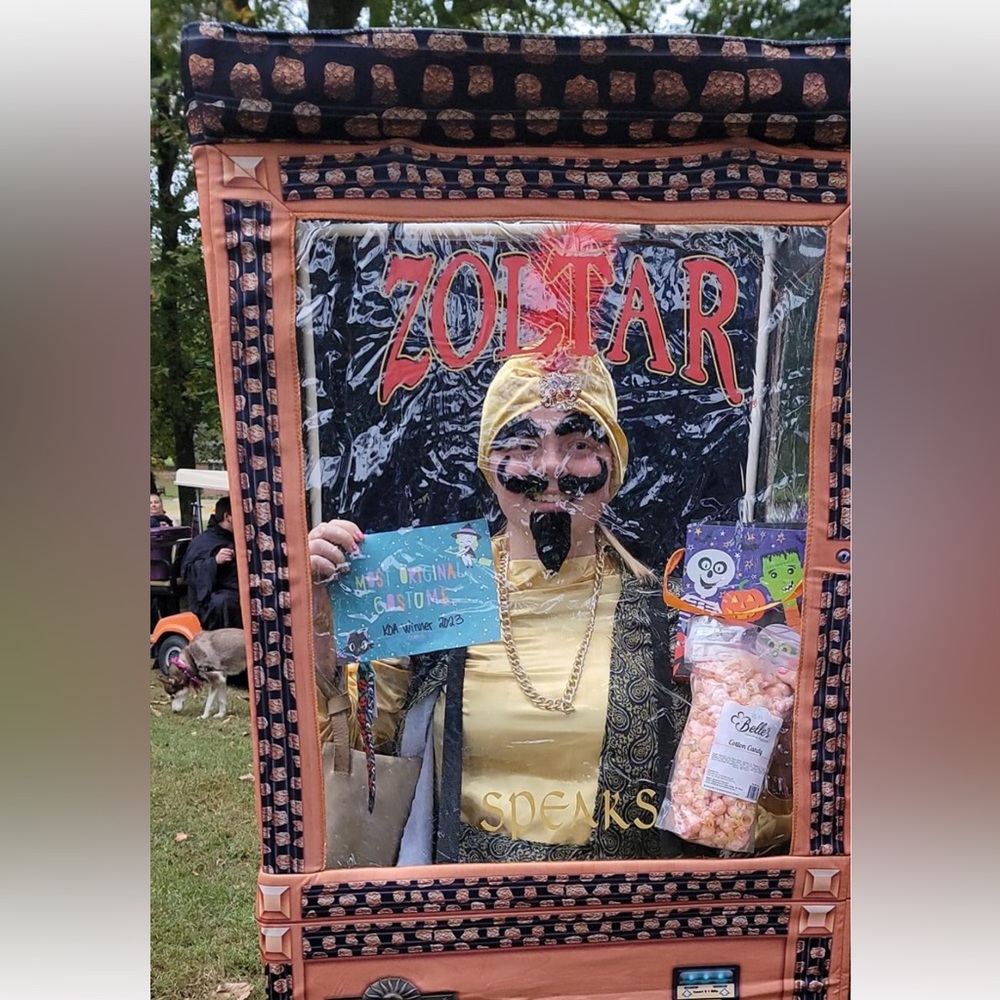 Zoltar Speaks Costume with Yellow and Black Details